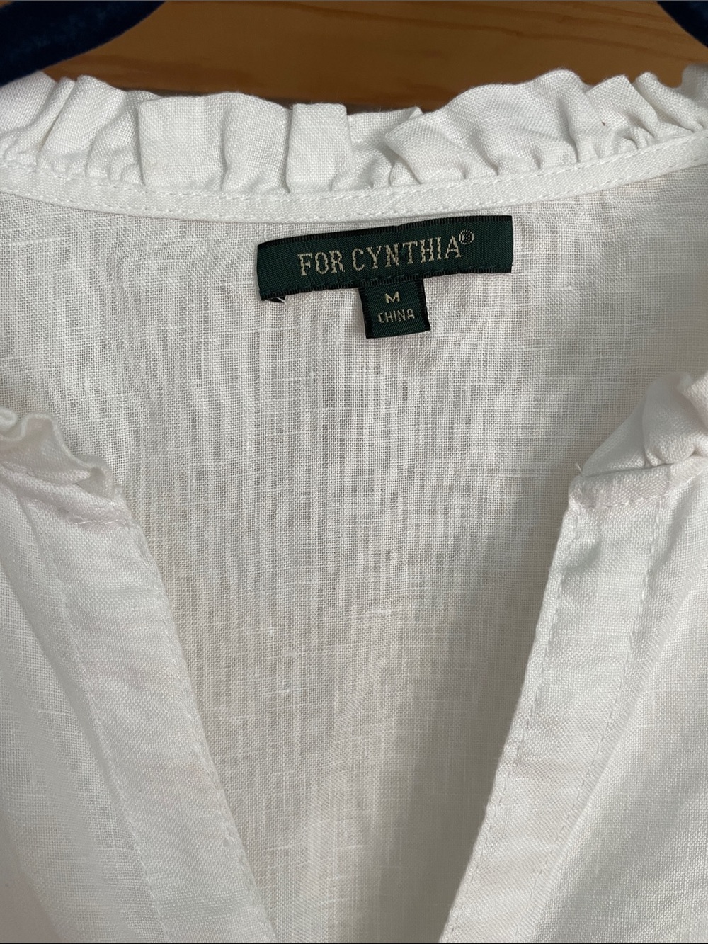 For Cynthia White Linen Ruffle V-Neck Tunic with Patch Pockets Size Medium - Picture 2 of 11